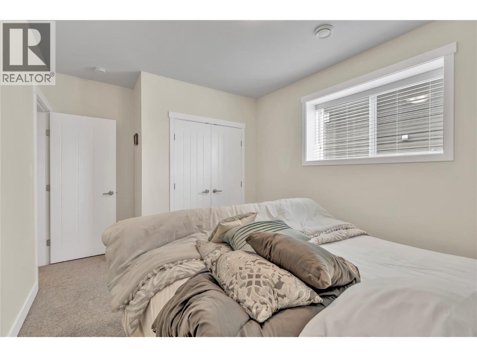 2078 Lawrence Avenue, Penticton, BC - Indoor Photo Showing Bedroom