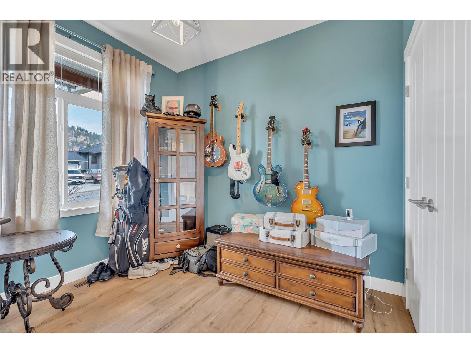 2078 Lawrence Avenue, Penticton, BC - Indoor Photo Showing Bathroom