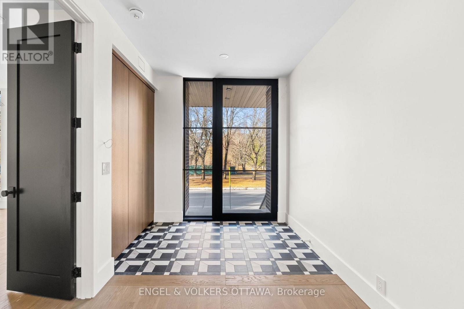 246 Byron Avenue, Ottawa, ON - Indoor Photo Showing Other Room