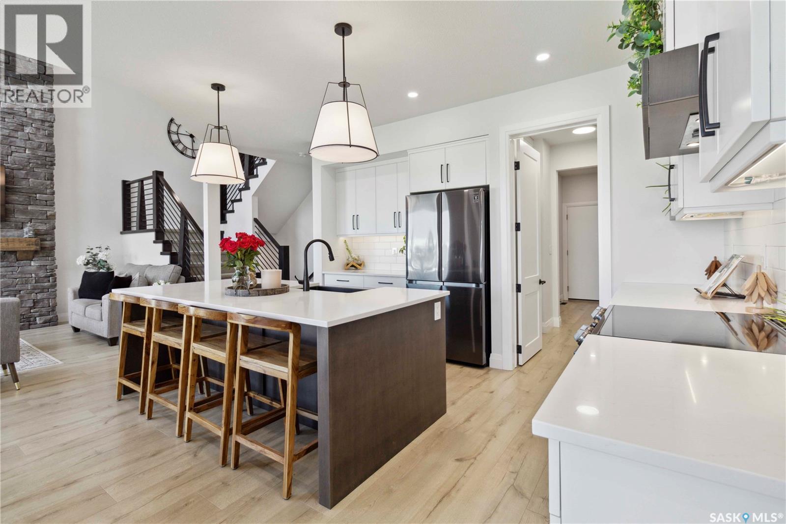 416 Woolf Bend, Saskatoon, SK - Indoor Photo Showing Kitchen With Upgraded Kitchen