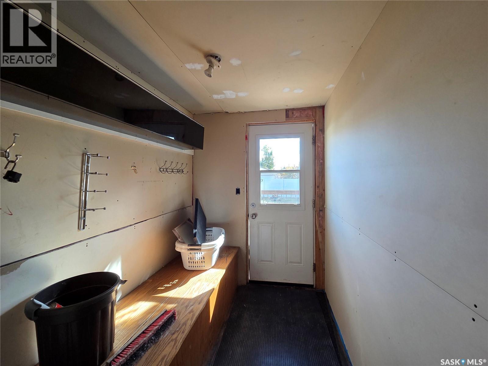 2011 Main Street, Edam, SK - Indoor Photo Showing Other Room