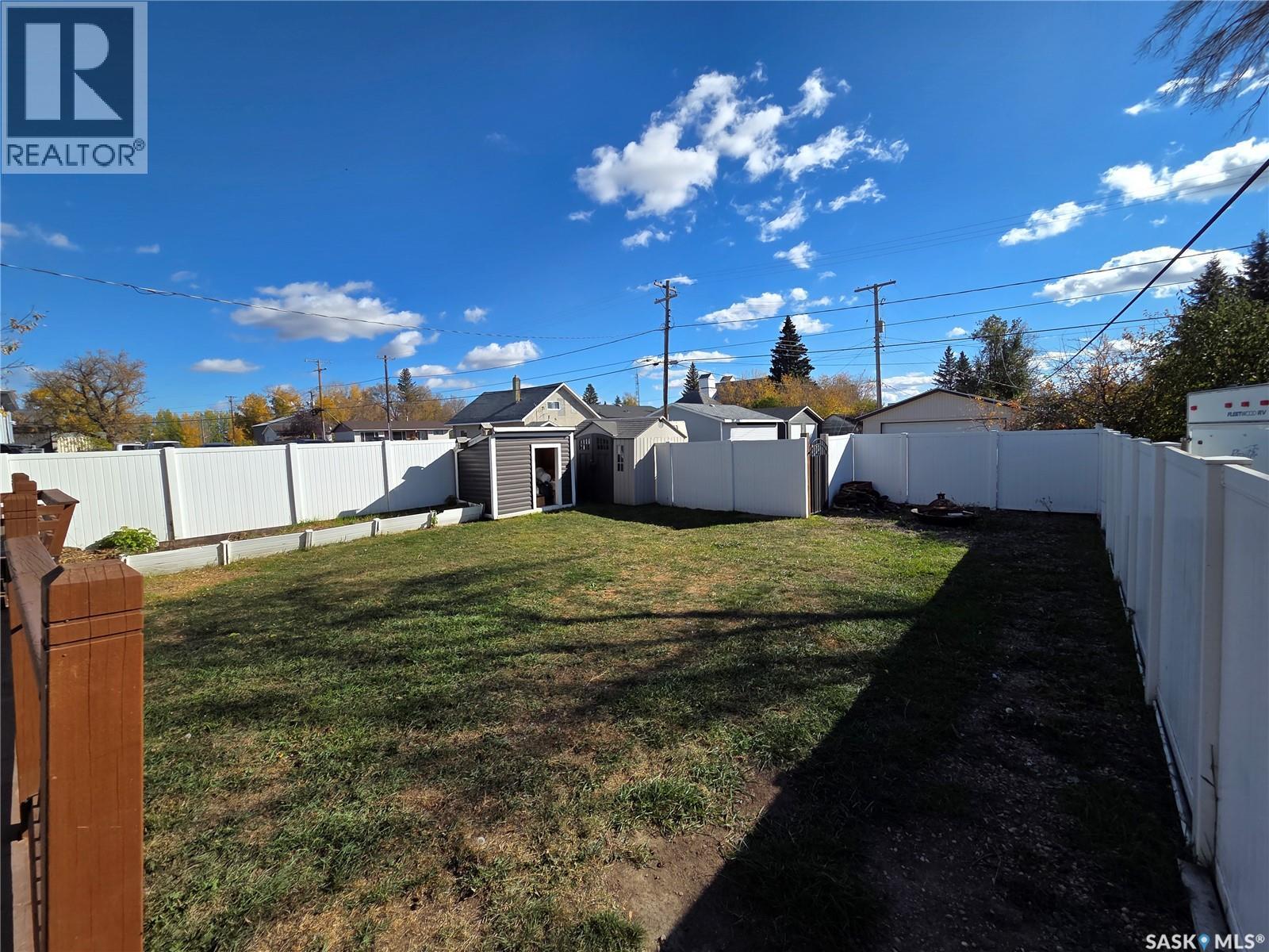 2011 Main Street, Edam, SK - Outdoor