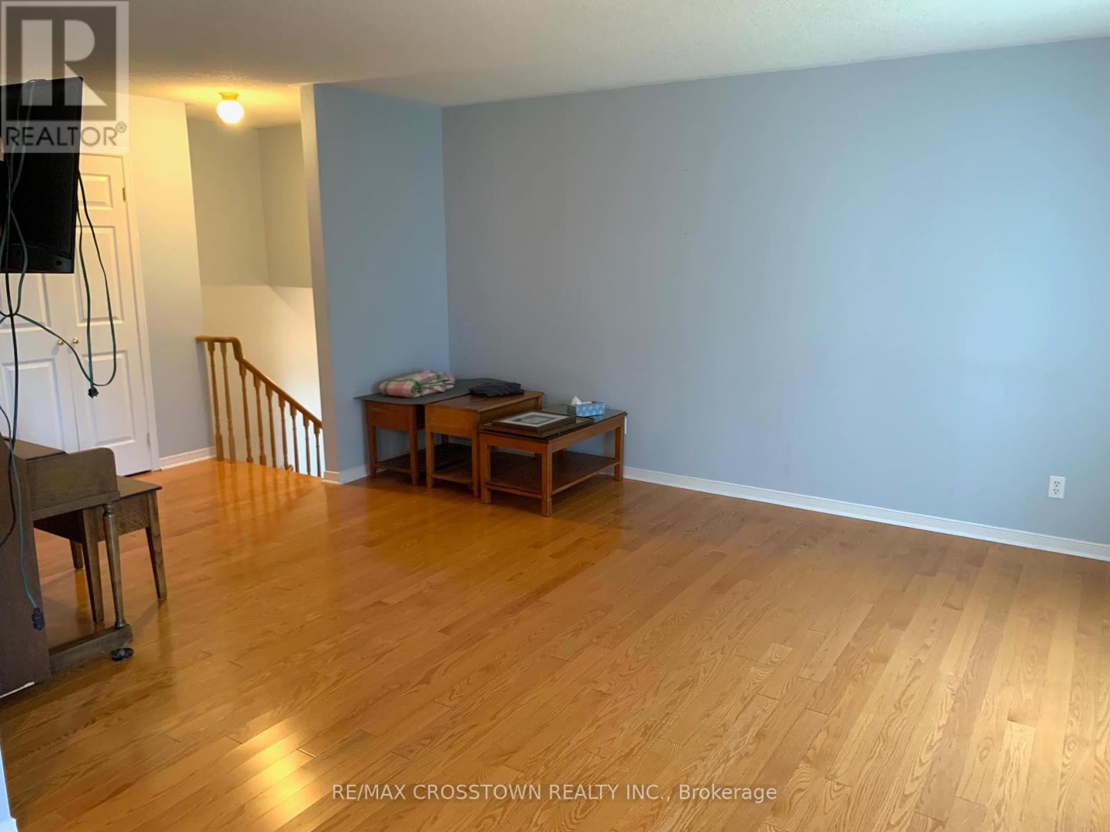 43 Foyston Park Circle, Springwater, ON - Indoor Photo Showing Other Room