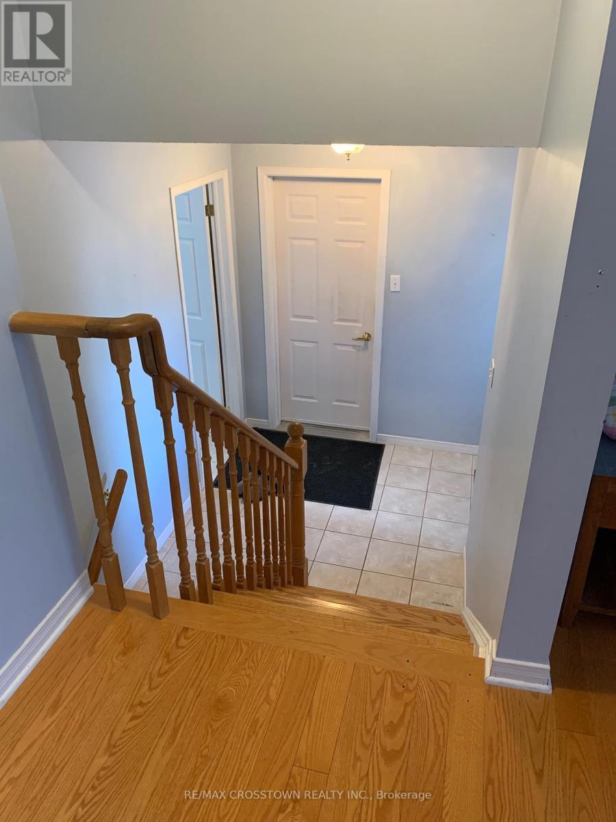 43 Foyston Park Circle, Springwater, ON - Indoor Photo Showing Other Room