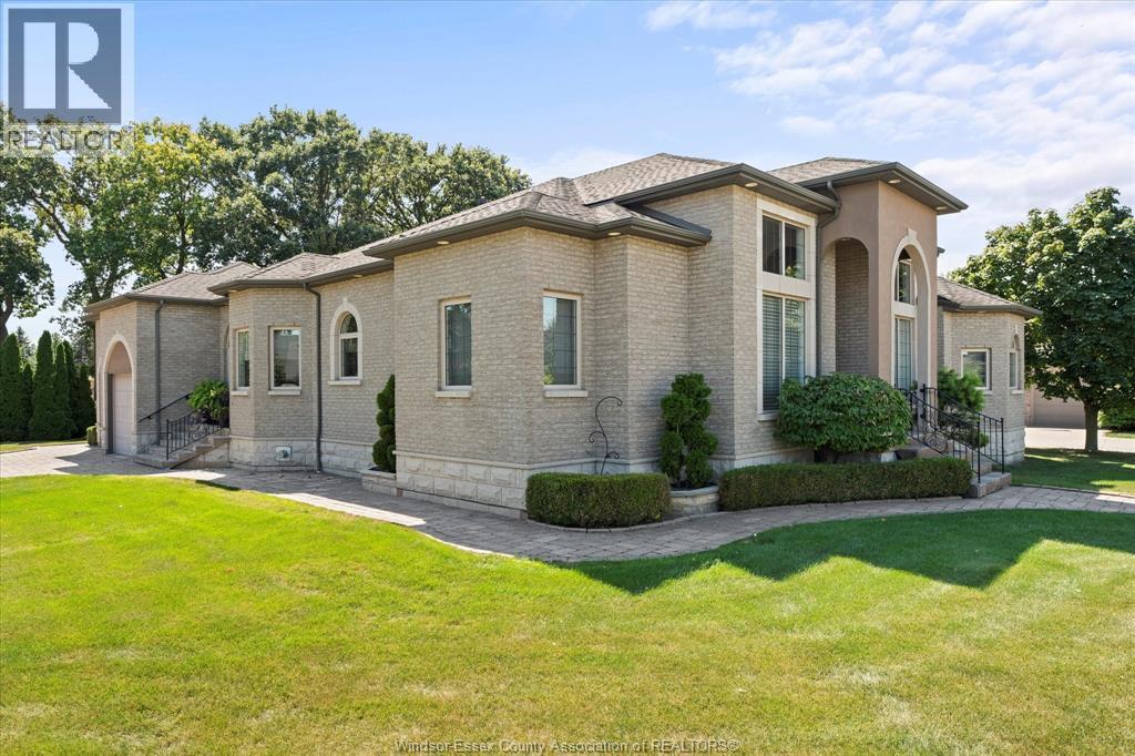 125 Links Drive, Amherstburg, ON - Outdoor