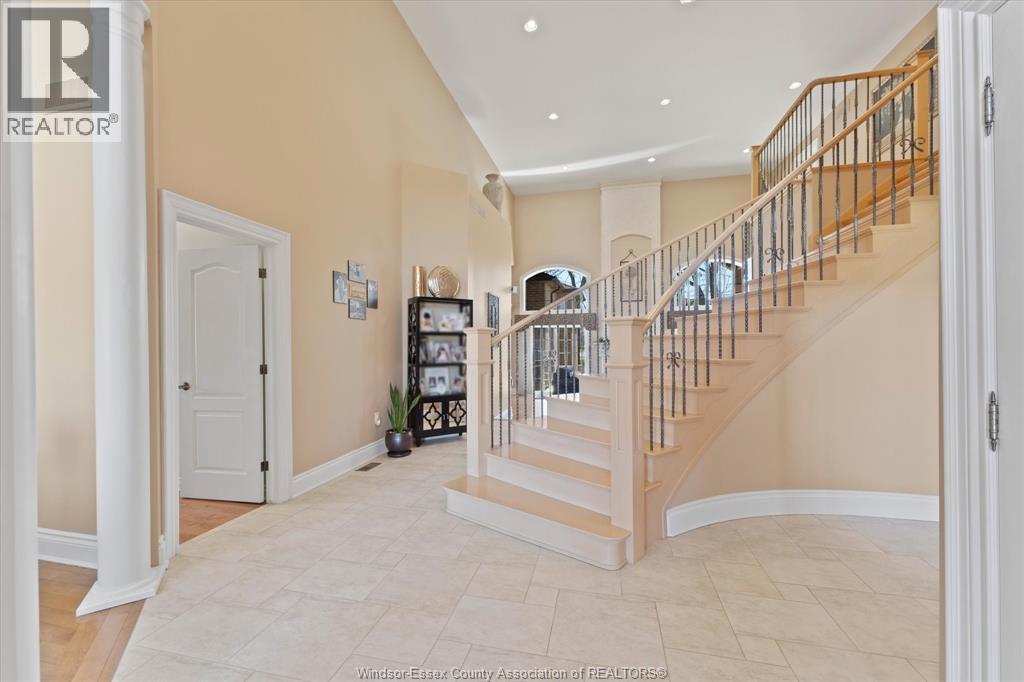 125 Links Drive, Amherstburg, ON - Indoor Photo Showing Other Room