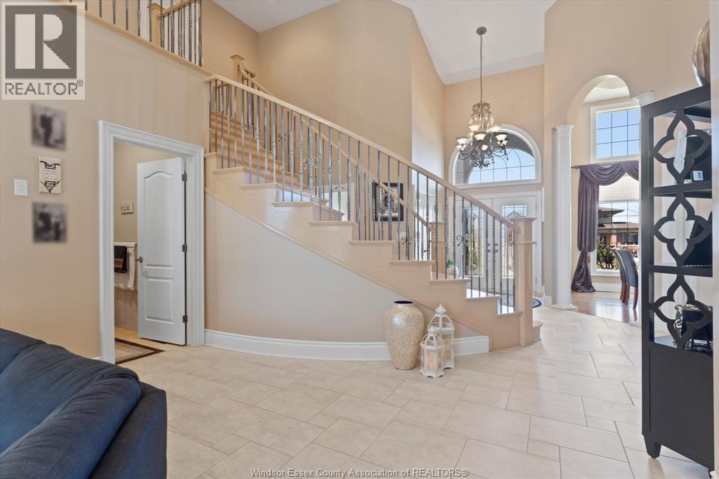 125 Links Drive, Amherstburg, ON - Indoor Photo Showing Other Room