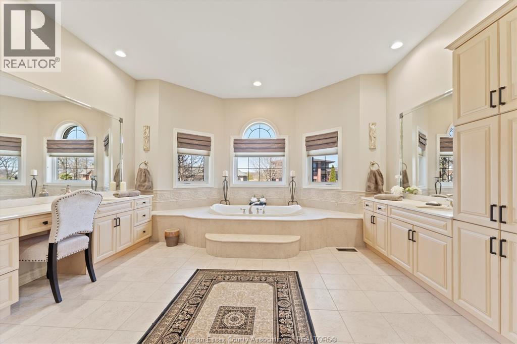 125 Links Drive, Amherstburg, ON - Indoor Photo Showing Bathroom