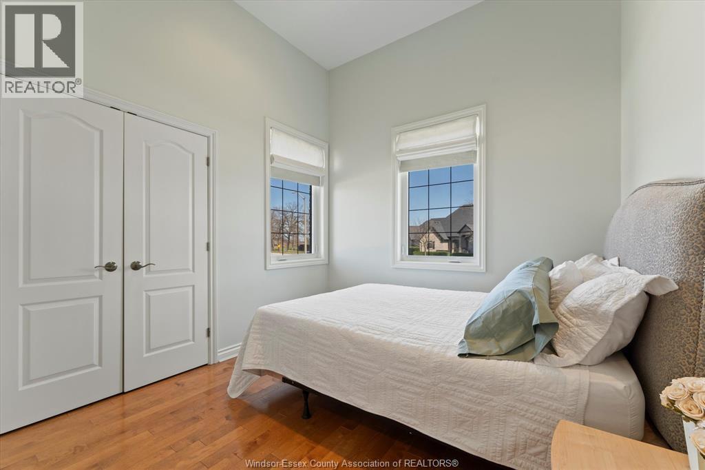 125 Links Drive, Amherstburg, ON - Indoor Photo Showing Bedroom