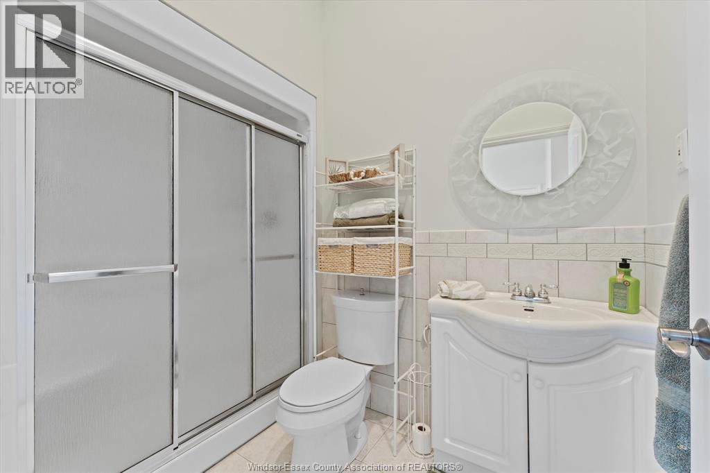 125 Links Drive, Amherstburg, ON - Indoor Photo Showing Bathroom