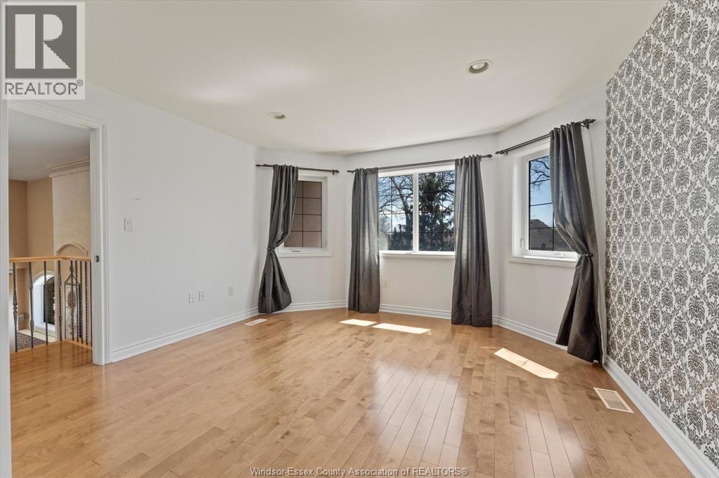 125 Links Drive, Amherstburg, ON - Indoor Photo Showing Other Room