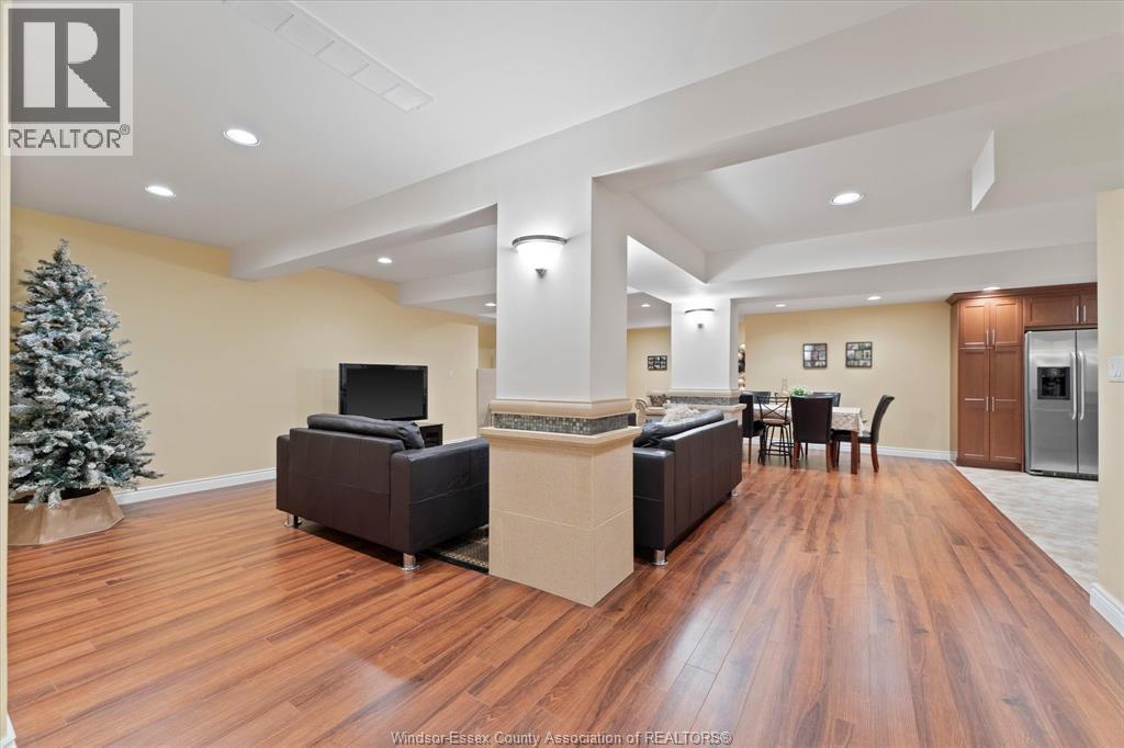 125 Links Drive, Amherstburg, ON - Indoor