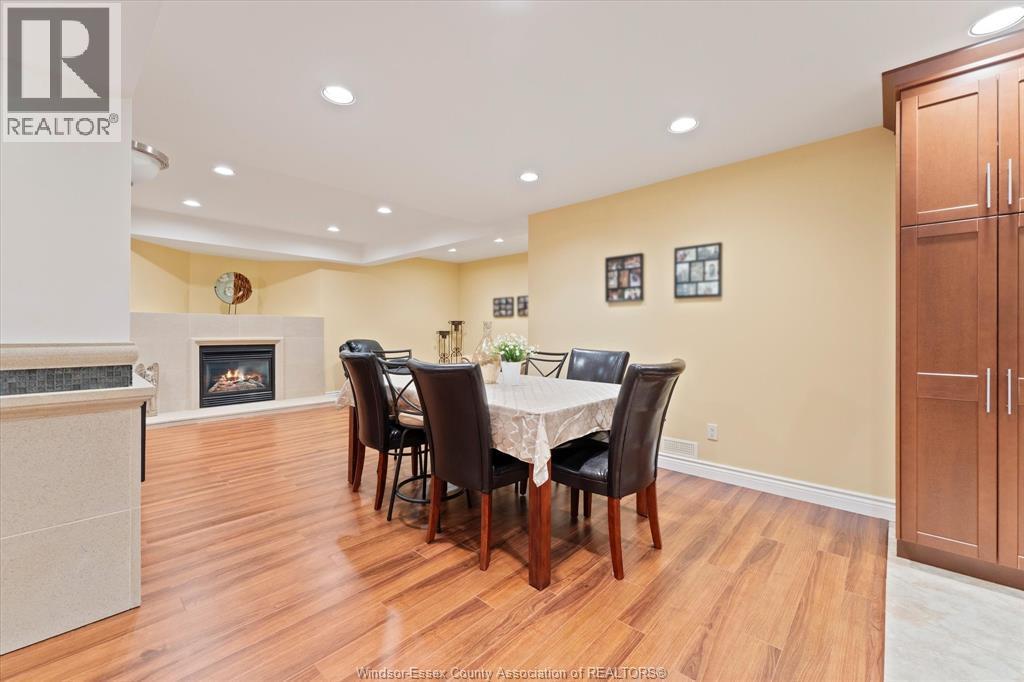 125 Links Drive, Amherstburg, ON - Indoor Photo Showing Dining Room
