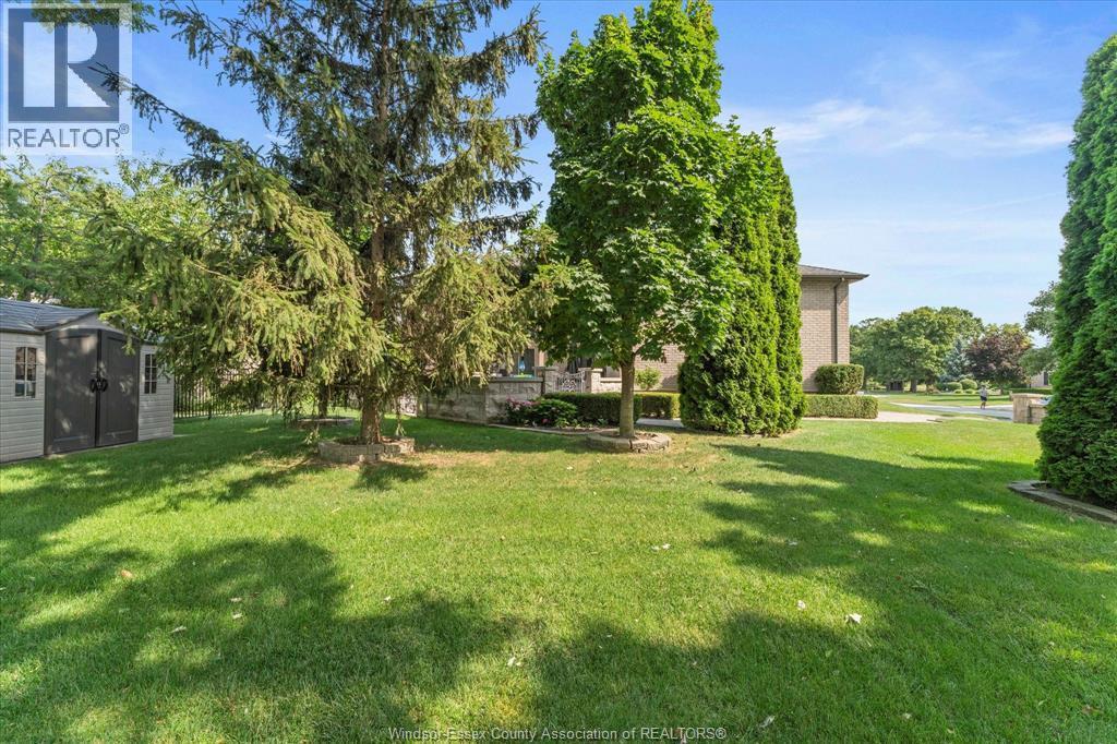 125 Links Drive, Amherstburg, ON - Outdoor