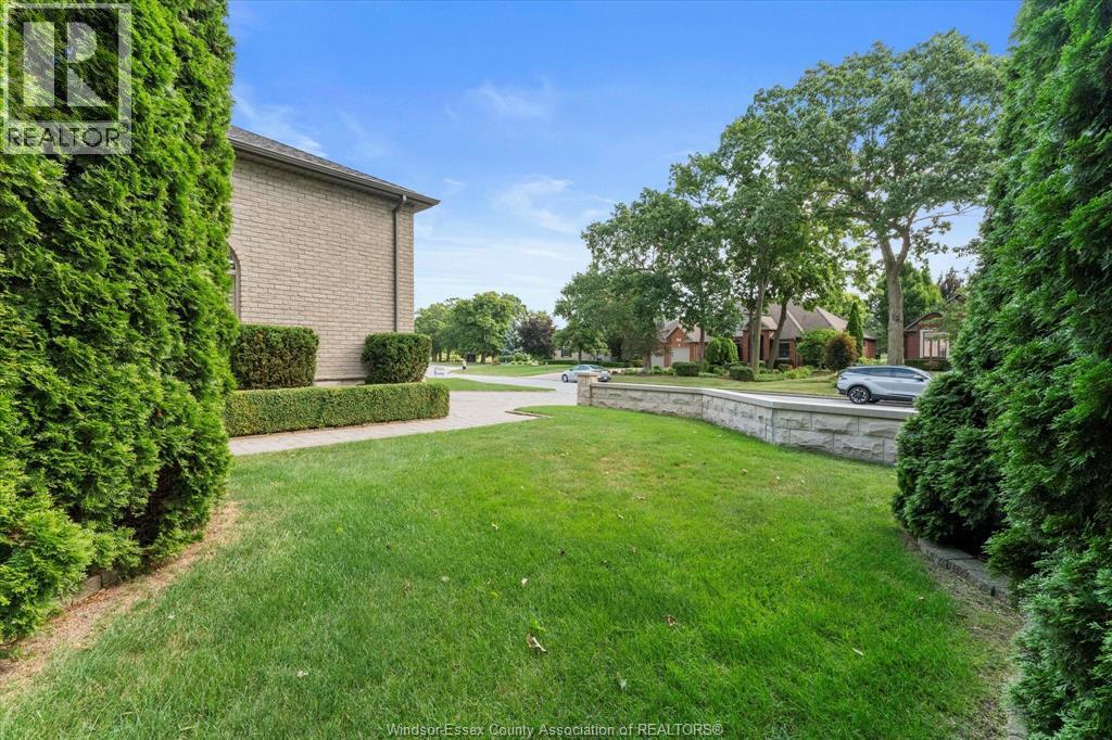 125 Links Drive, Amherstburg, ON - Outdoor