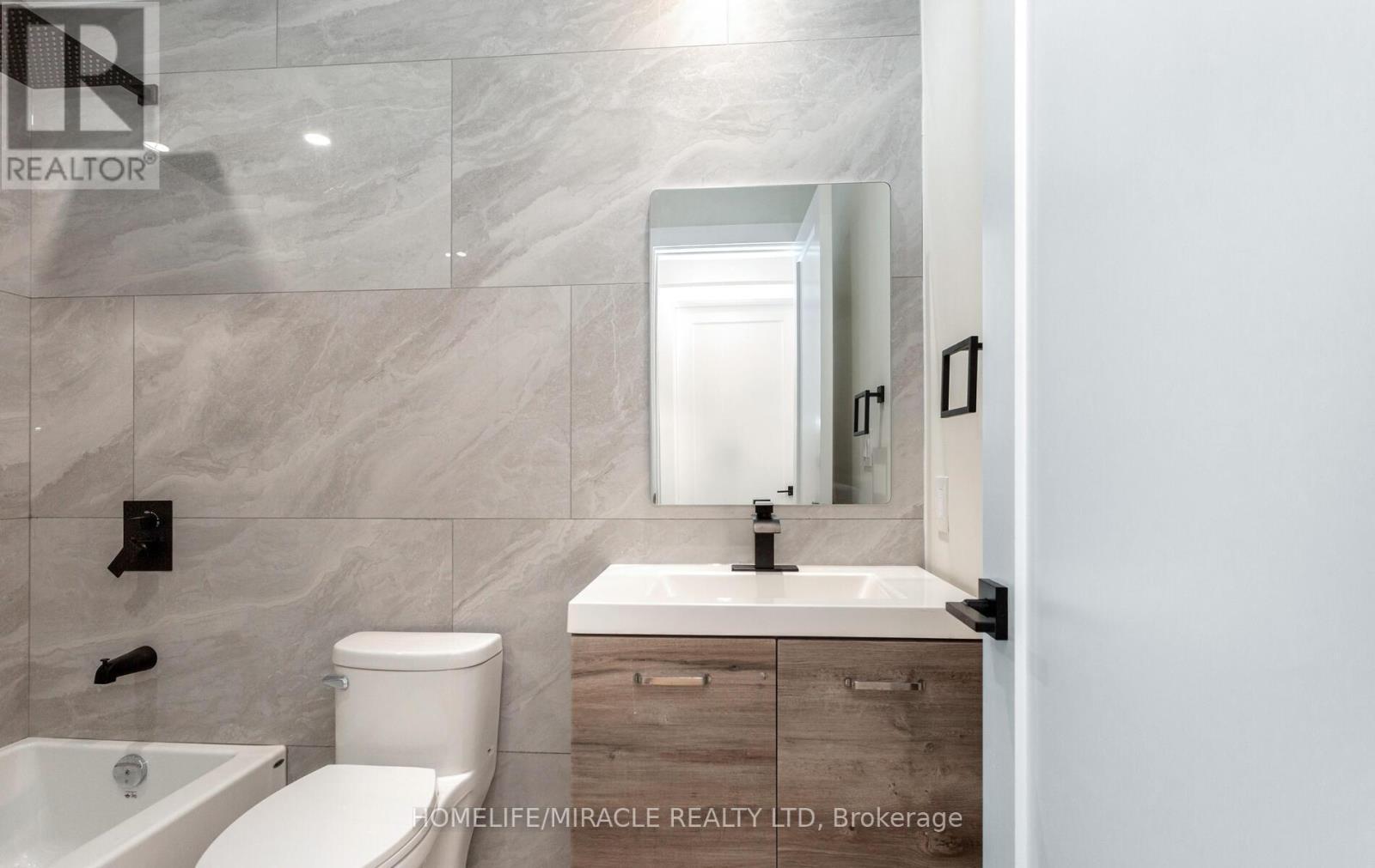 55 Adanac Drive, Toronto, ON - Indoor Photo Showing Bathroom