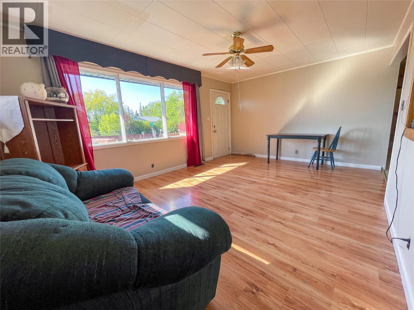 4810 48 Avenue, Pouce Coupe, BC - Indoor