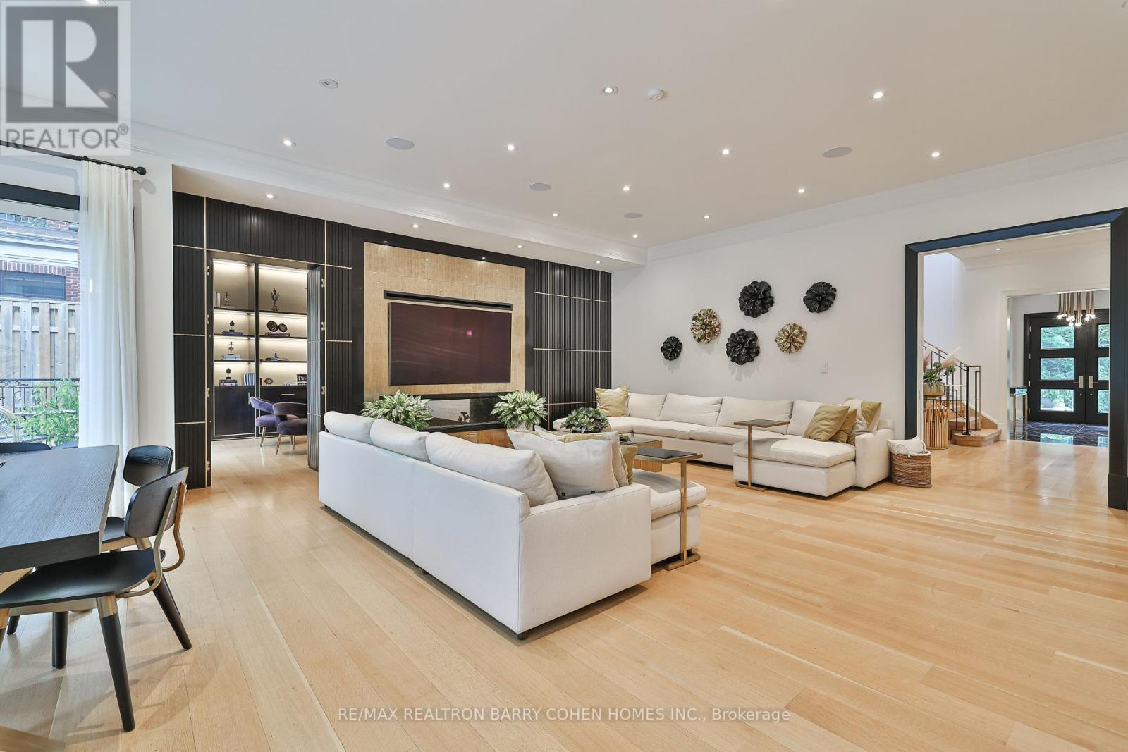 33 Stratheden Road, Toronto, ON - Indoor Photo Showing Other Room