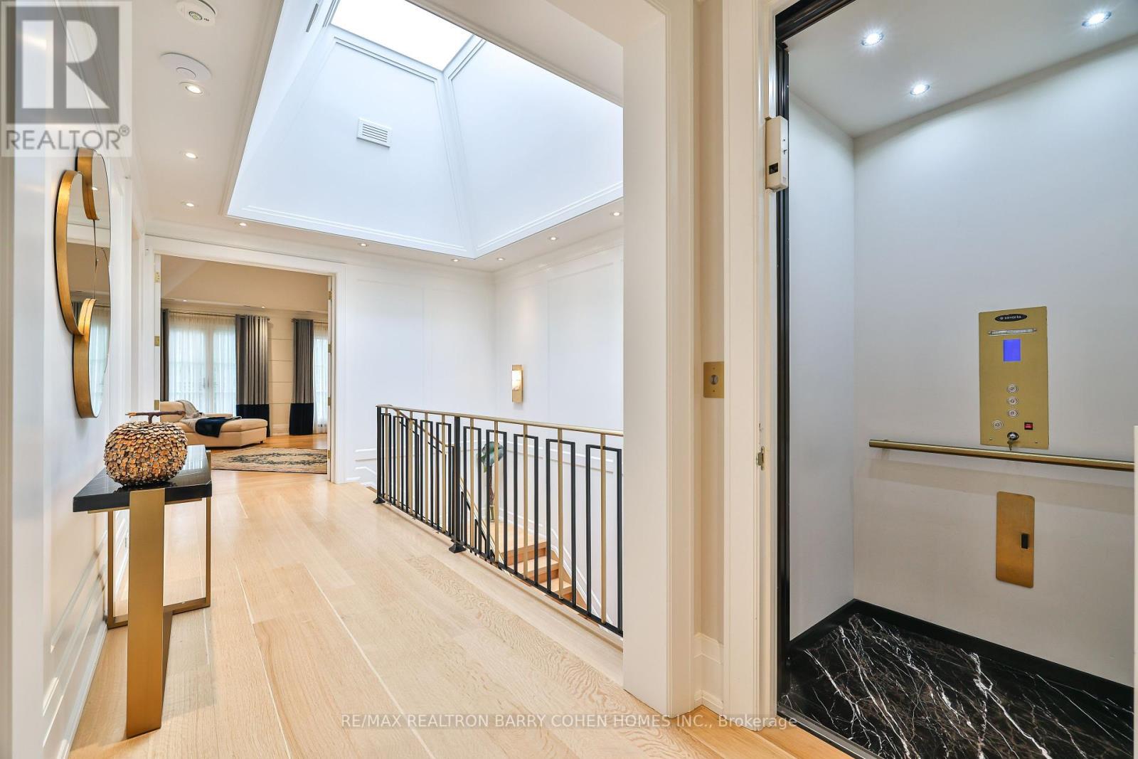 33 Stratheden Road, Toronto, ON - Indoor Photo Showing Other Room