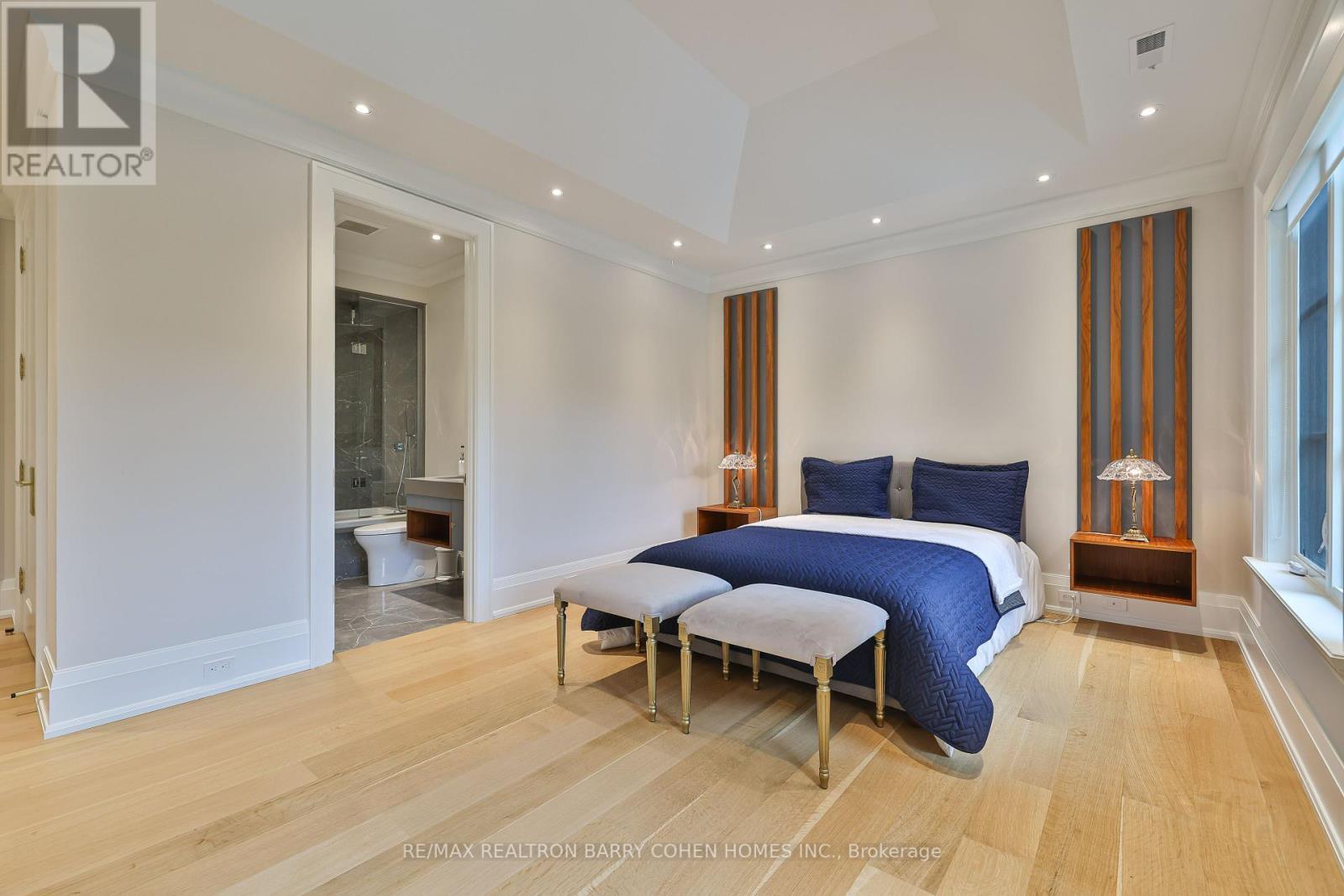 33 Stratheden Road, Toronto, ON - Indoor