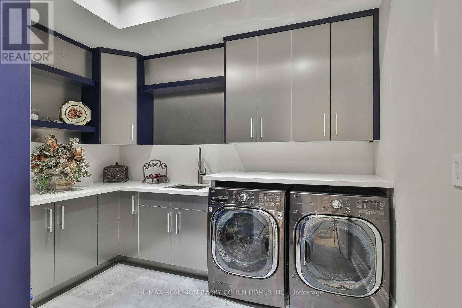 33 Stratheden Road, Toronto, ON - Indoor Photo Showing Laundry Room