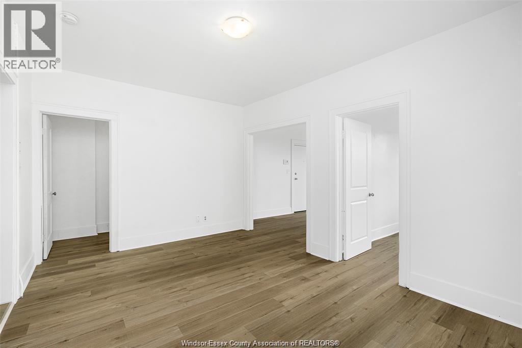 1094 Lincoln Road, Windsor, ON - Indoor Photo Showing Other Room