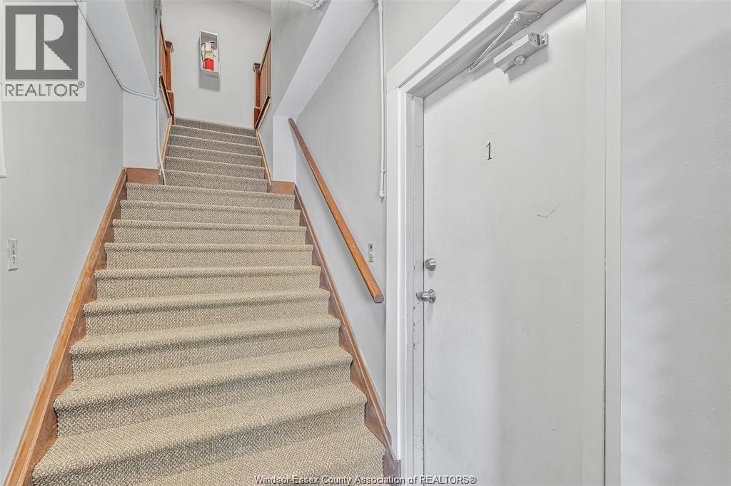 1094 Lincoln Road, Windsor, ON - Indoor Photo Showing Other Room