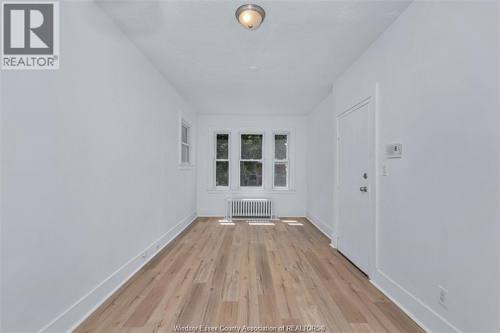 1094 Lincoln Road, Windsor, ON - Indoor Photo Showing Other Room