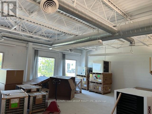 11 - 125 Don Hillock Drive, Aurora, ON