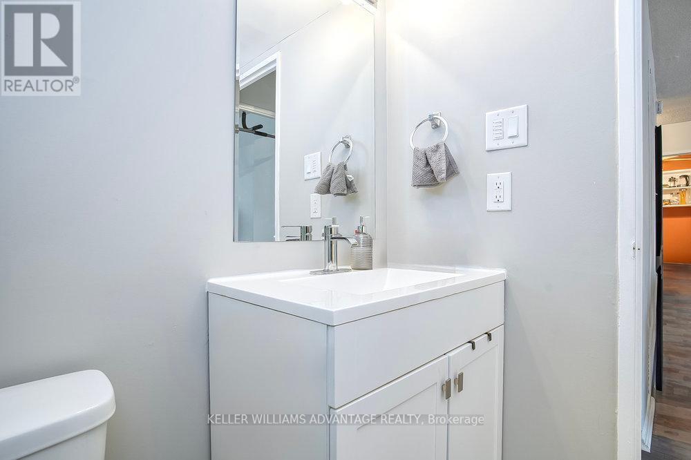 1410 - 101 Prudential Drive, Toronto, ON - Indoor Photo Showing Other Room