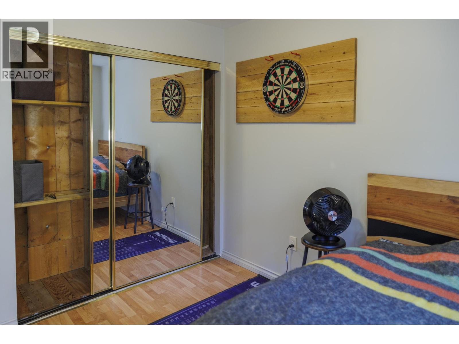 1890 Mountain View Road, Mcbride, BC - Indoor Photo Showing Bedroom
