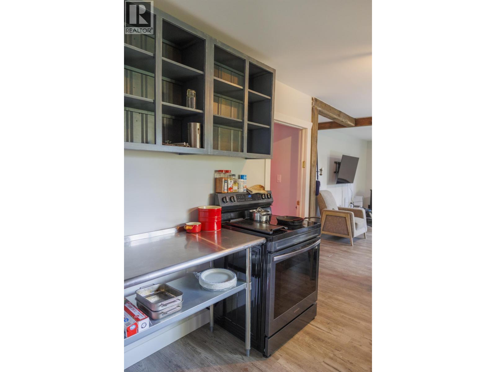 1890 Mountain View Road, Mcbride, BC - Indoor