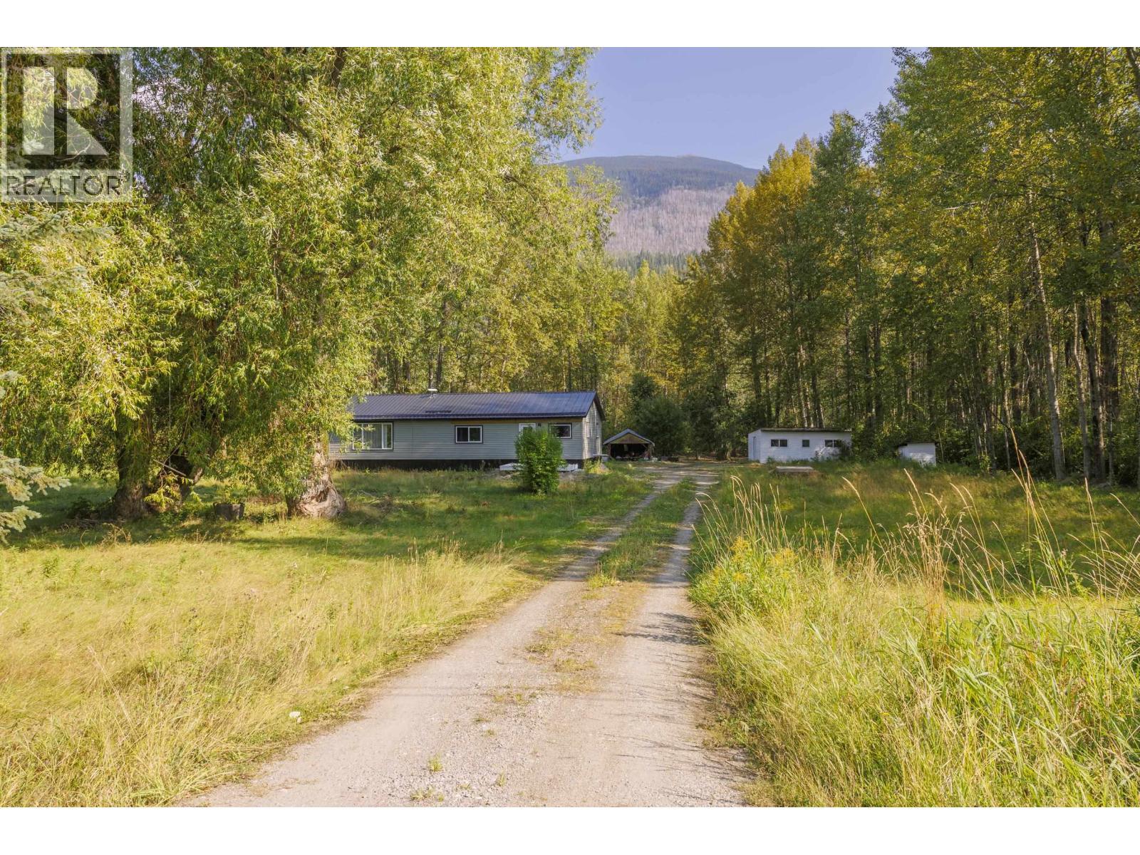 1890 Mountain View Road, Mcbride, BC - Outdoor