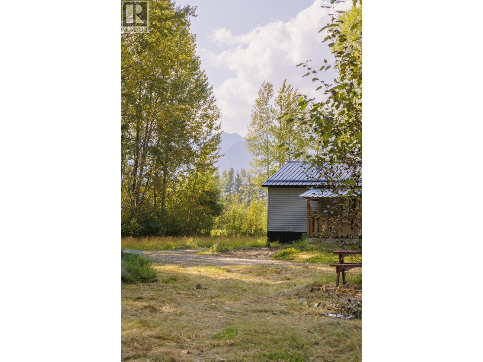1890 Mountain View Road, Mcbride, BC - Outdoor
