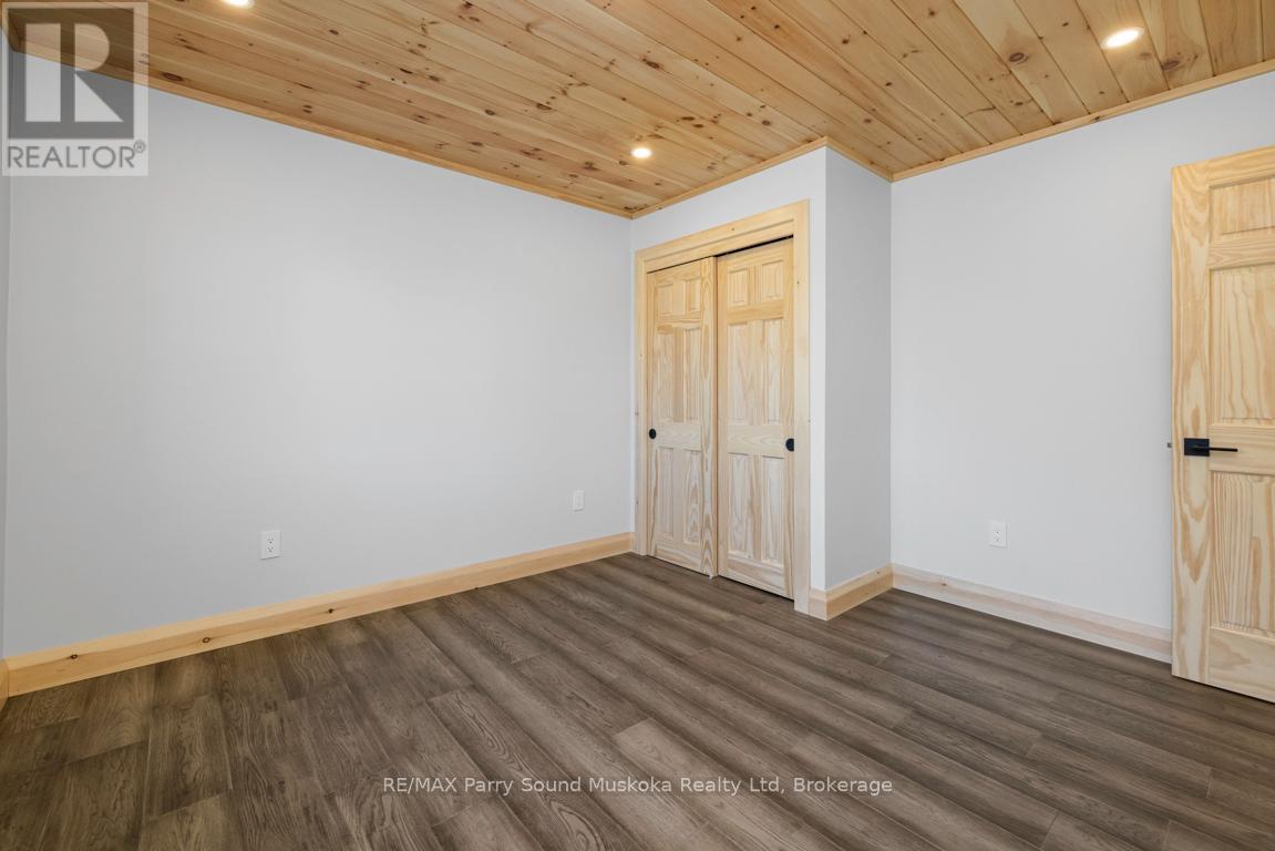 49 Hardies Road, Mckellar, ON - Indoor Photo Showing Other Room