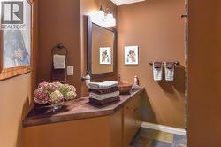 Powder/3 pce Main floor -