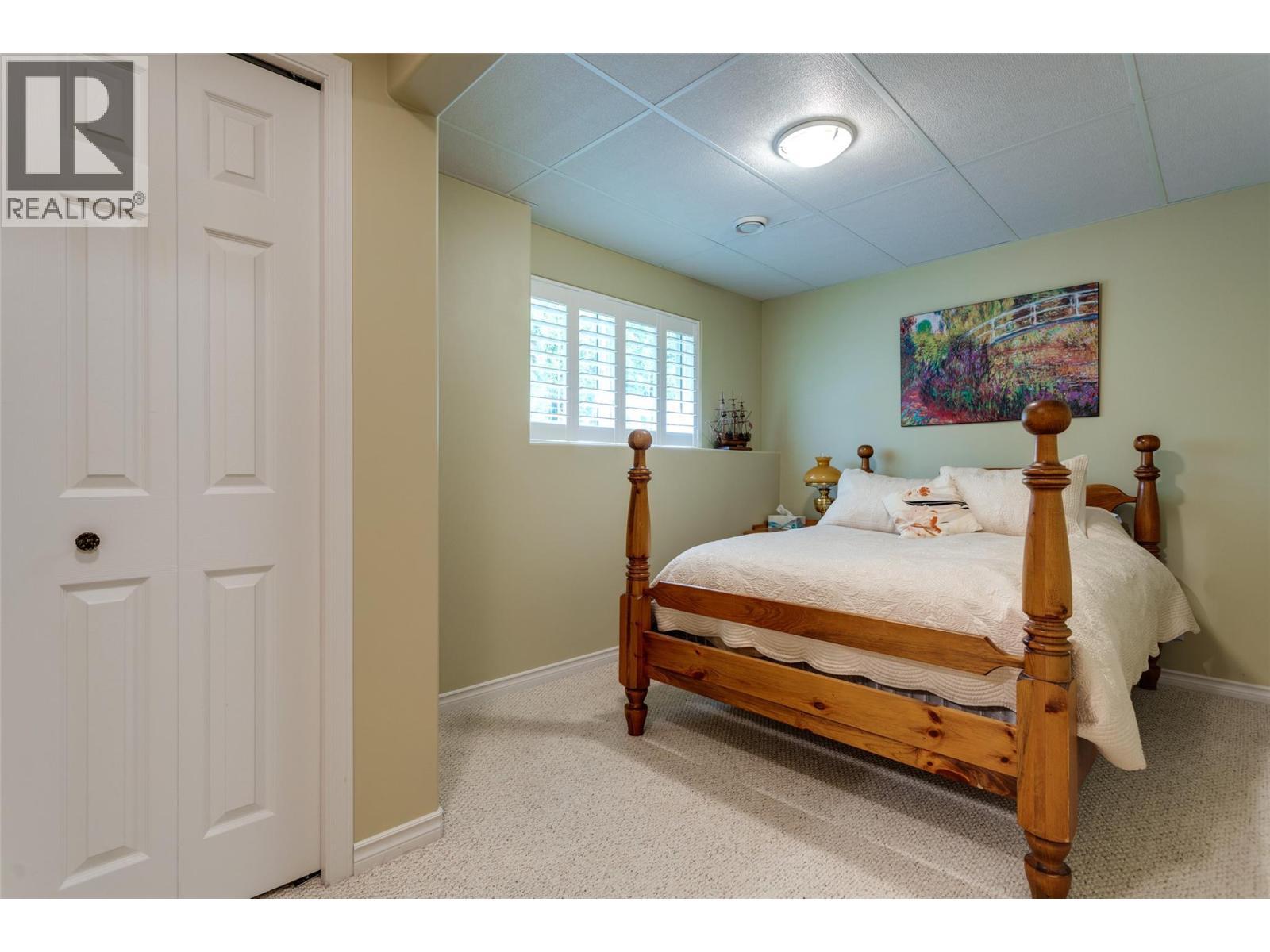 2524 Quail Lane, Kelowna, BC - Indoor Photo Showing Bedroom