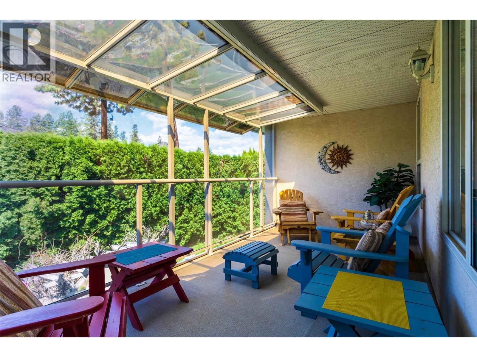 2524 Quail Lane, Kelowna, BC - Outdoor With Deck Patio Veranda With Exterior