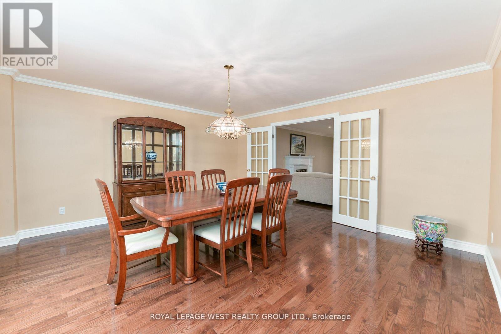 1745 Bridewell Court, Mississauga, ON - Indoor Photo Showing Dining Room