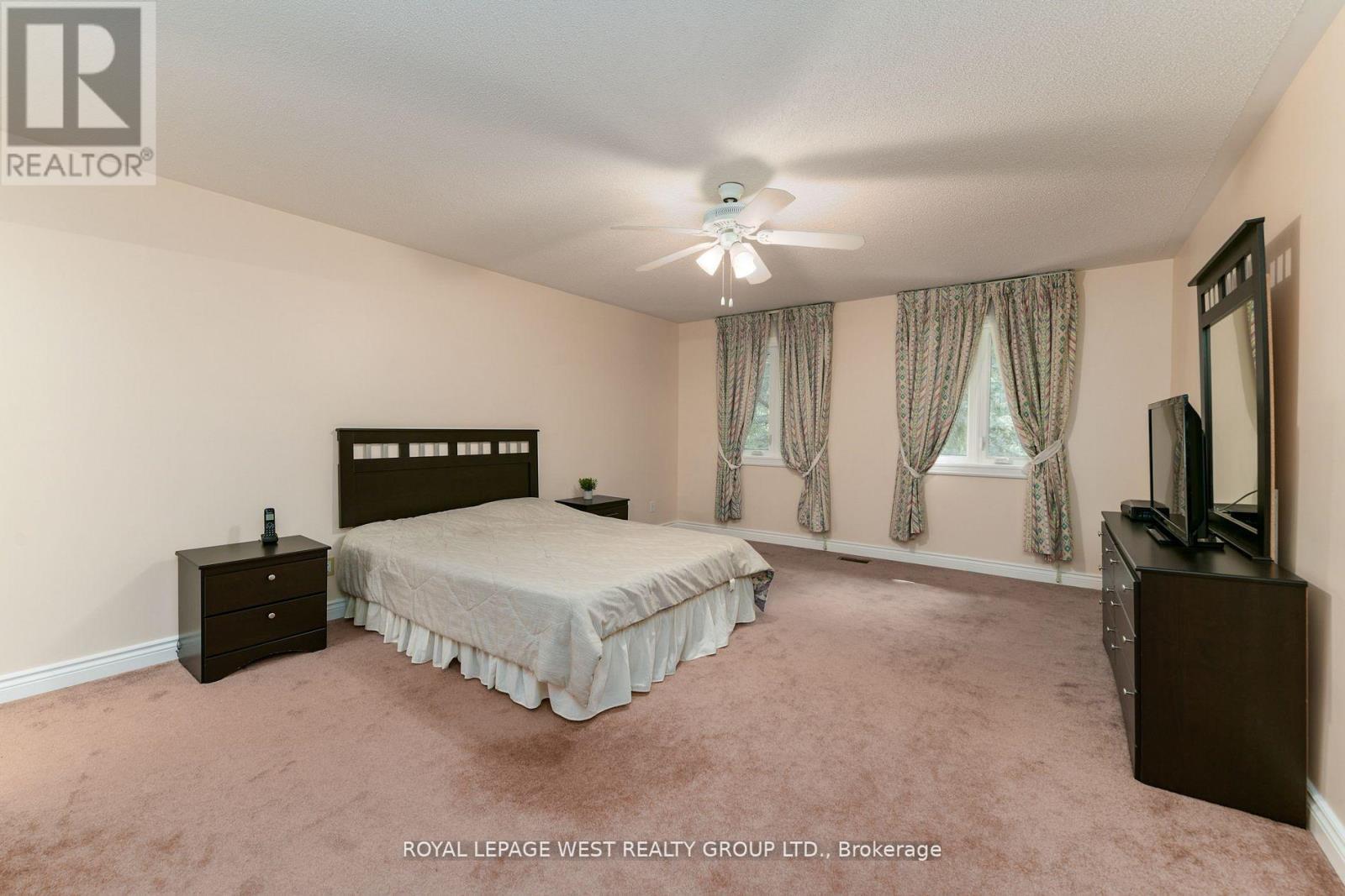 1745 Bridewell Court, Mississauga, ON - Indoor Photo Showing Bedroom