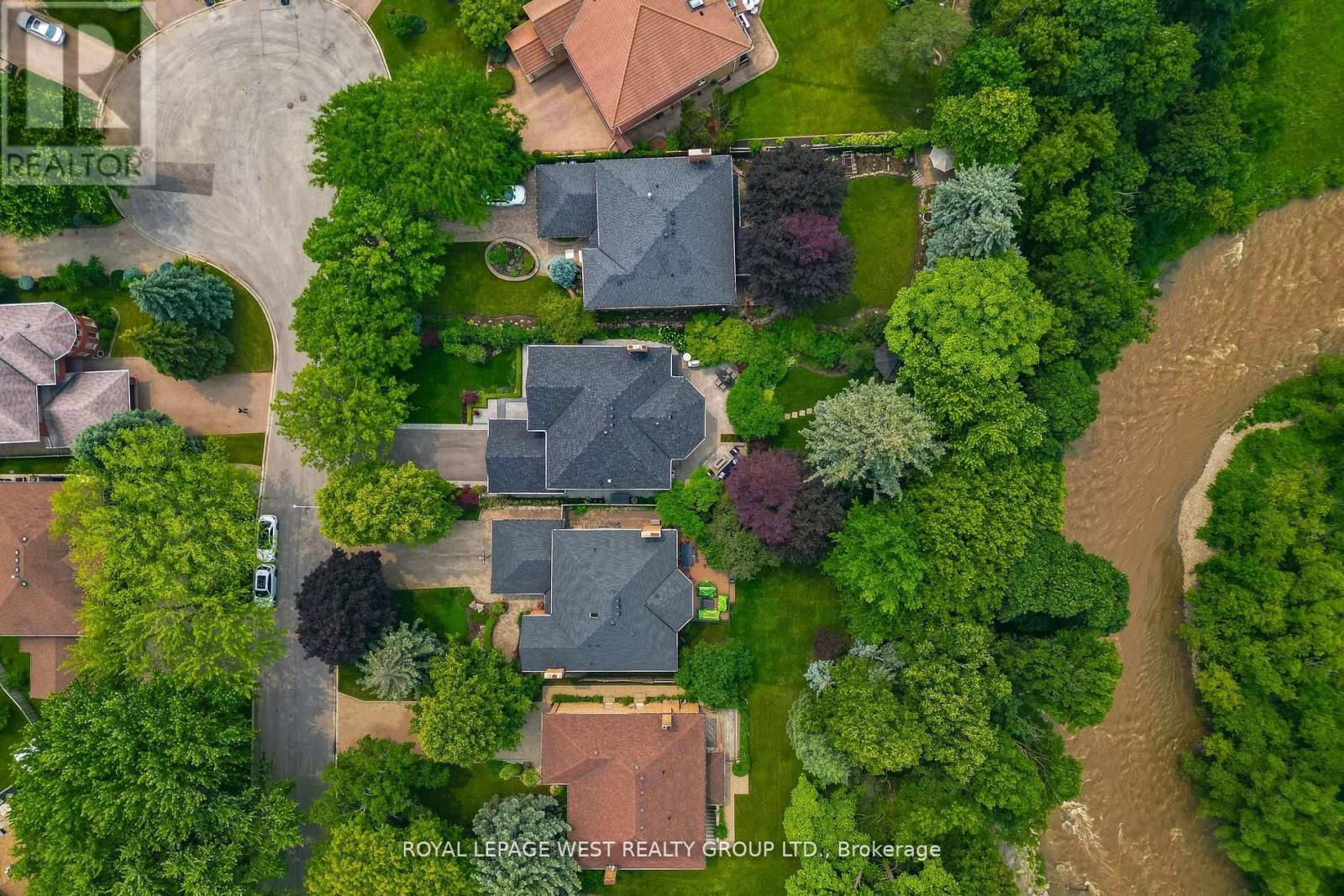 1745 Bridewell Court, Mississauga, ON - Outdoor With View