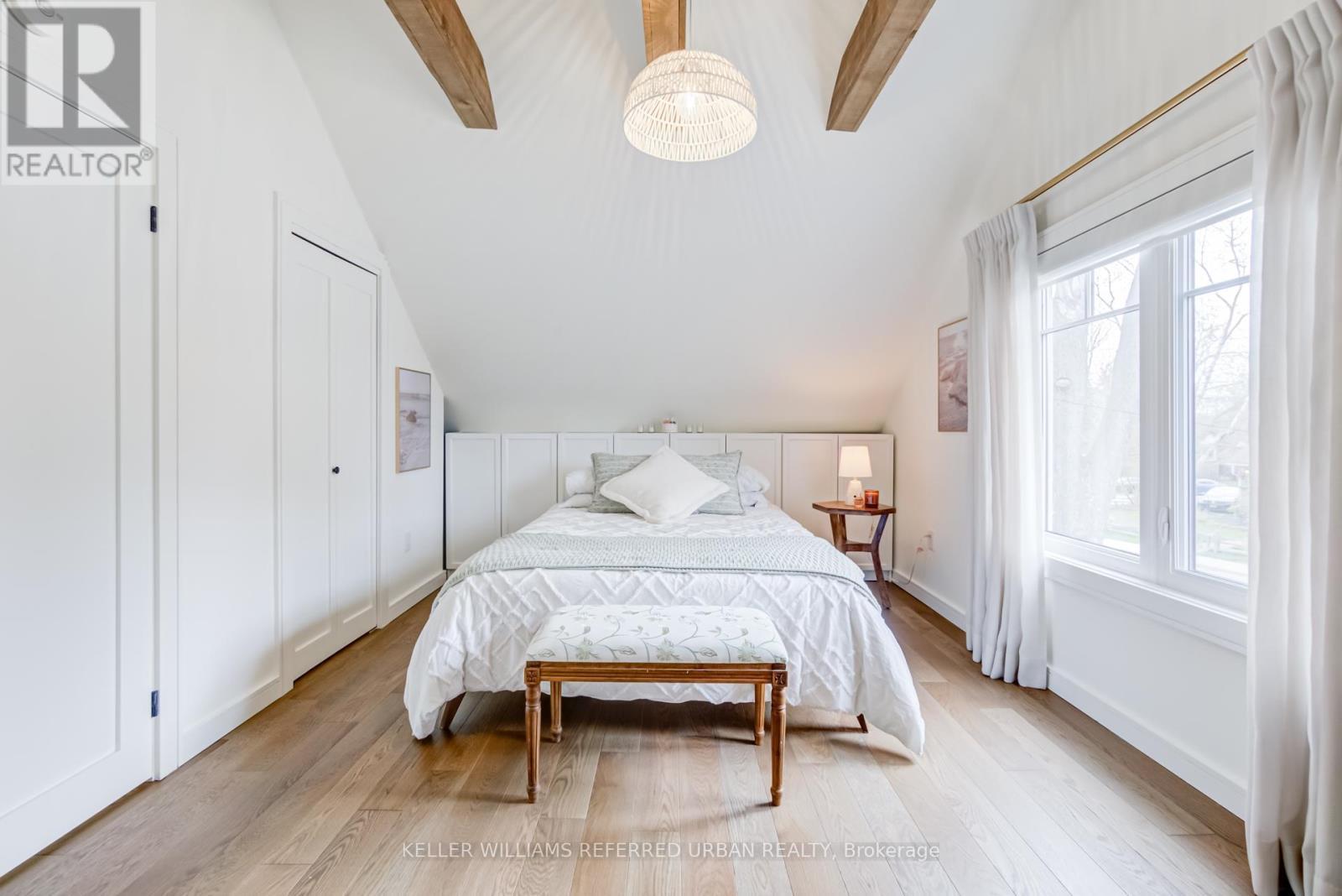 12 Wesley Avenue, Mississauga, ON - Indoor Photo Showing Bedroom