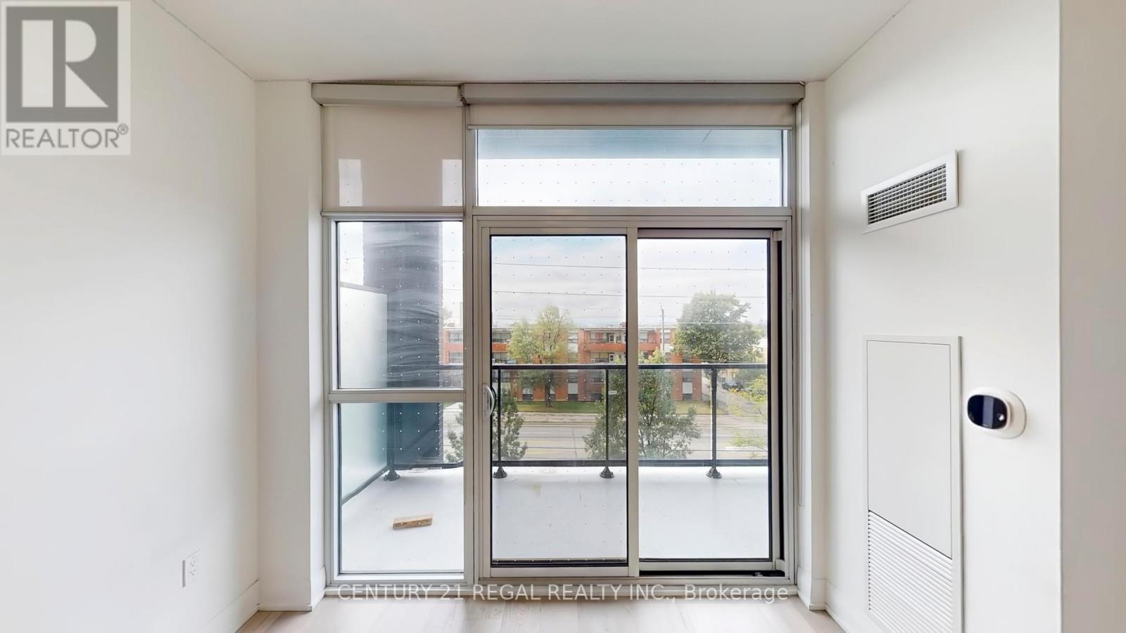 314 - 50 George Butchart Drive, Toronto, ON - Indoor Photo Showing Other Room