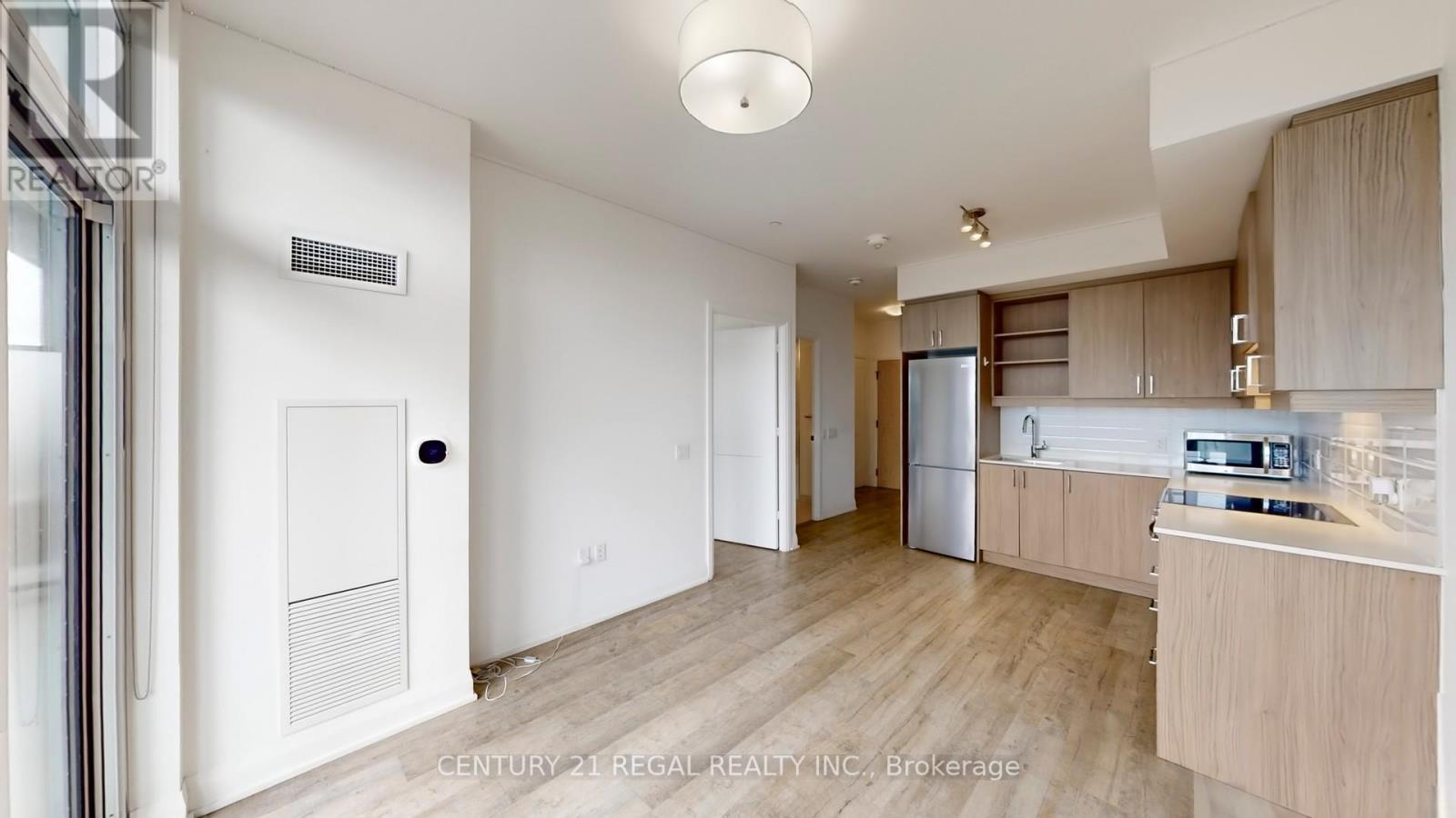 314 - 50 George Butchart Drive, Toronto, ON - Indoor Photo Showing Kitchen