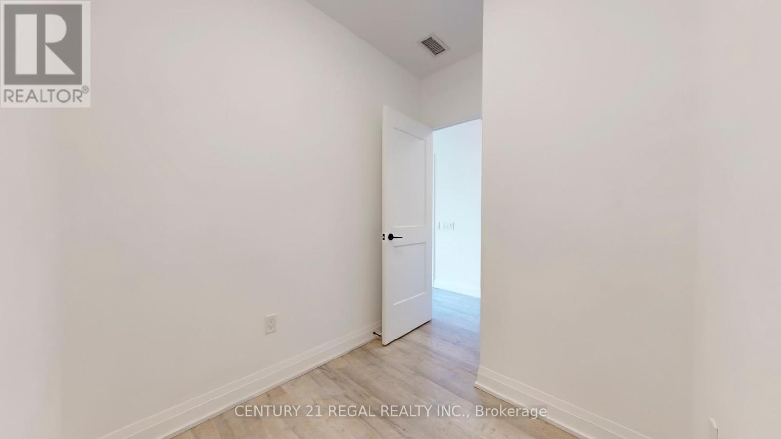 314 - 50 George Butchart Drive, Toronto, ON - Indoor Photo Showing Other Room