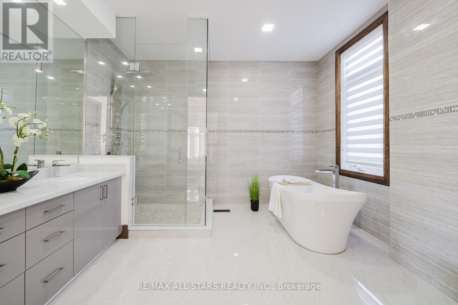 26 Lancer Drive, Vaughan, ON - Indoor Photo Showing Bathroom