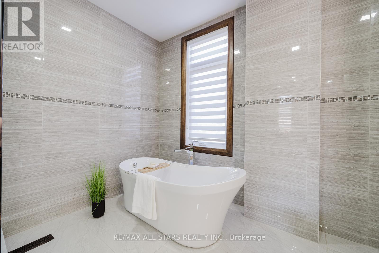 26 Lancer Drive, Vaughan, ON - Indoor Photo Showing Bathroom