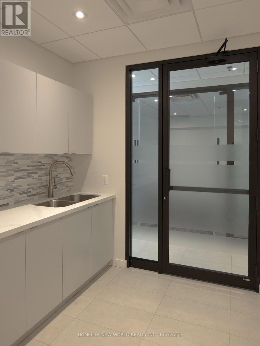 118 - 8901 Woodbine Avenue, Markham, ON