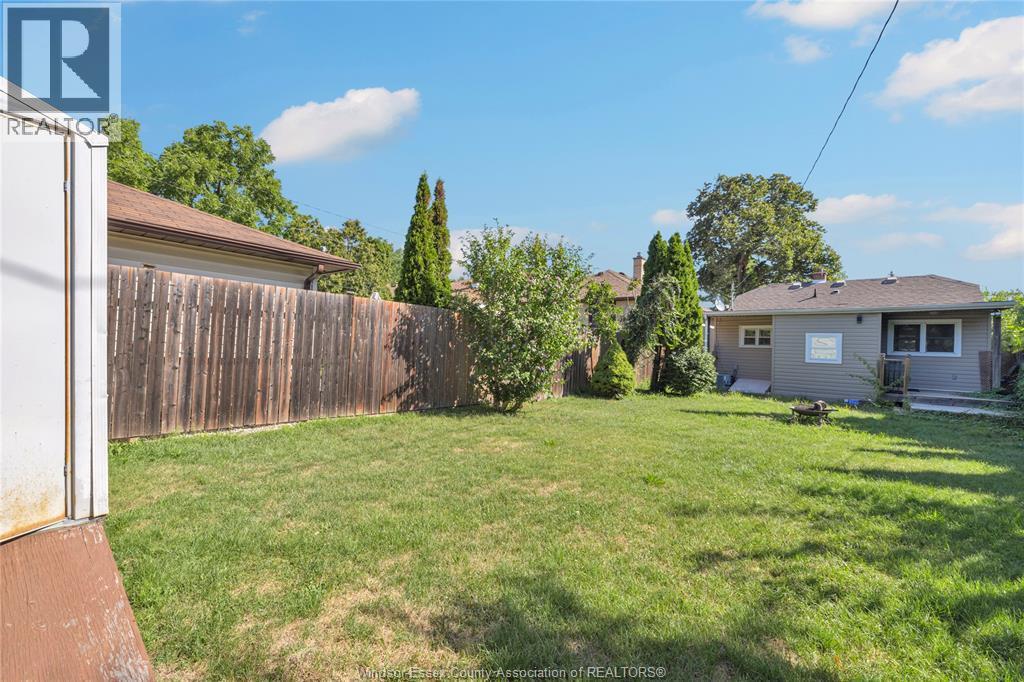 1757 Pierre, Windsor, ON - Outdoor