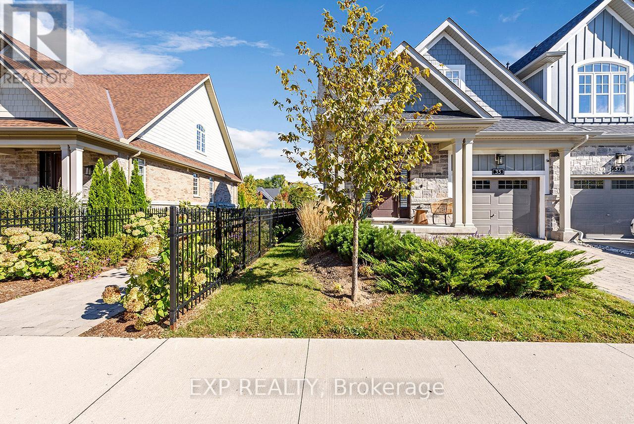 35 Windsor Circle, Niagara-On-The-Lake, ON - Outdoor